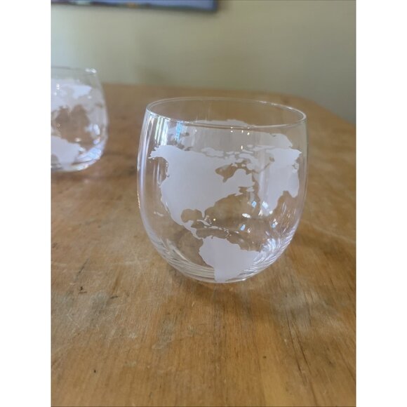 Scotch Whiskey Tumblers Set of 2 Etched Frosted Globe Glasses Glassware Bar - Picture 4 of 6